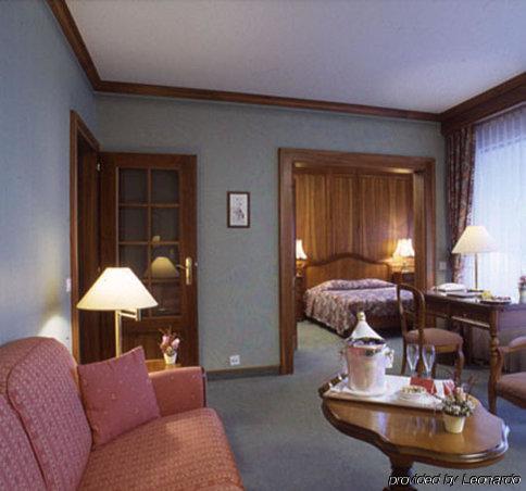 Hostellerie De La Vendee Lancy Room photo