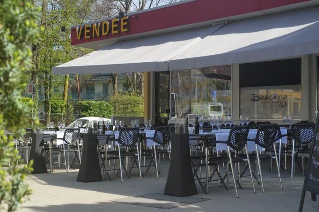 Hostellerie De La Vendee Lancy Exterior photo