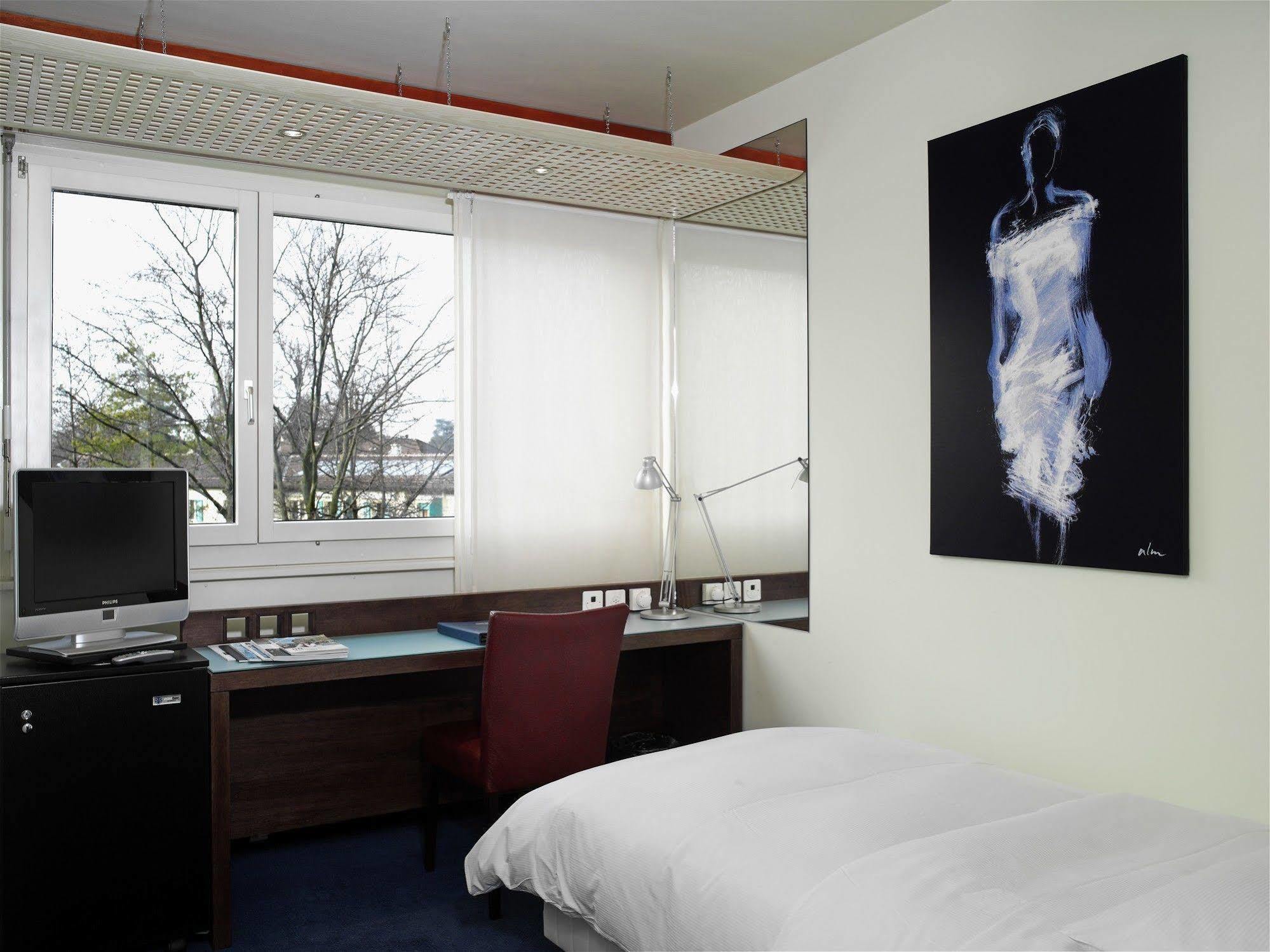 Hostellerie De La Vendee Lancy Exterior photo